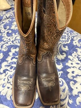 Ariat Brown Leather Western Pull-On Boots